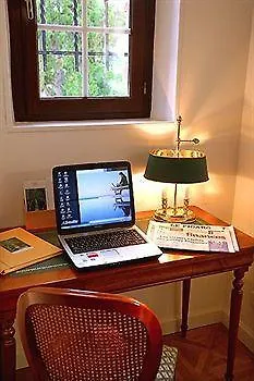 Hotel Demeure De Flore Lacabarède