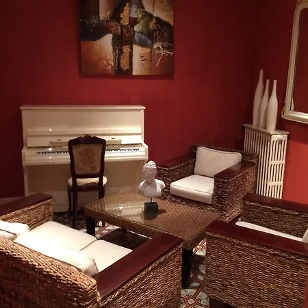 Demeure De Flore Hotel 3*