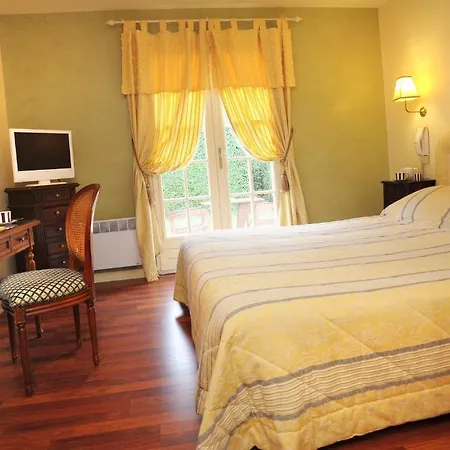 Hotel Demeure De Flore Lacabarede